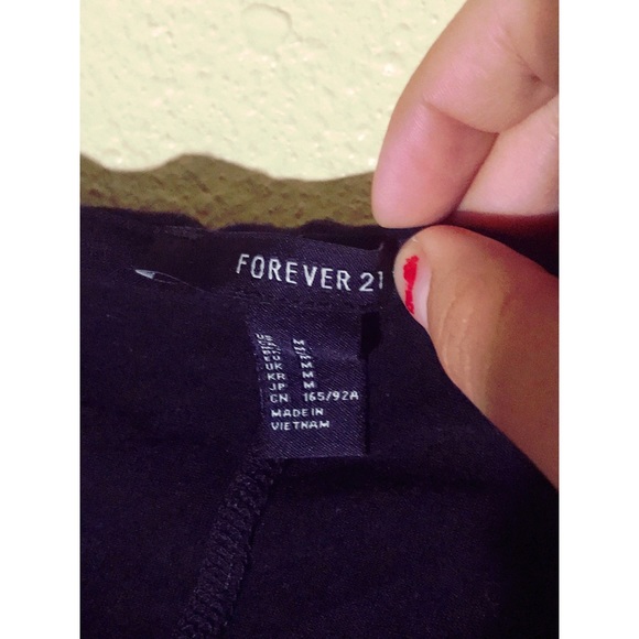 FOREVER 21 Off the shoulder sweater - Picture 2 of 2